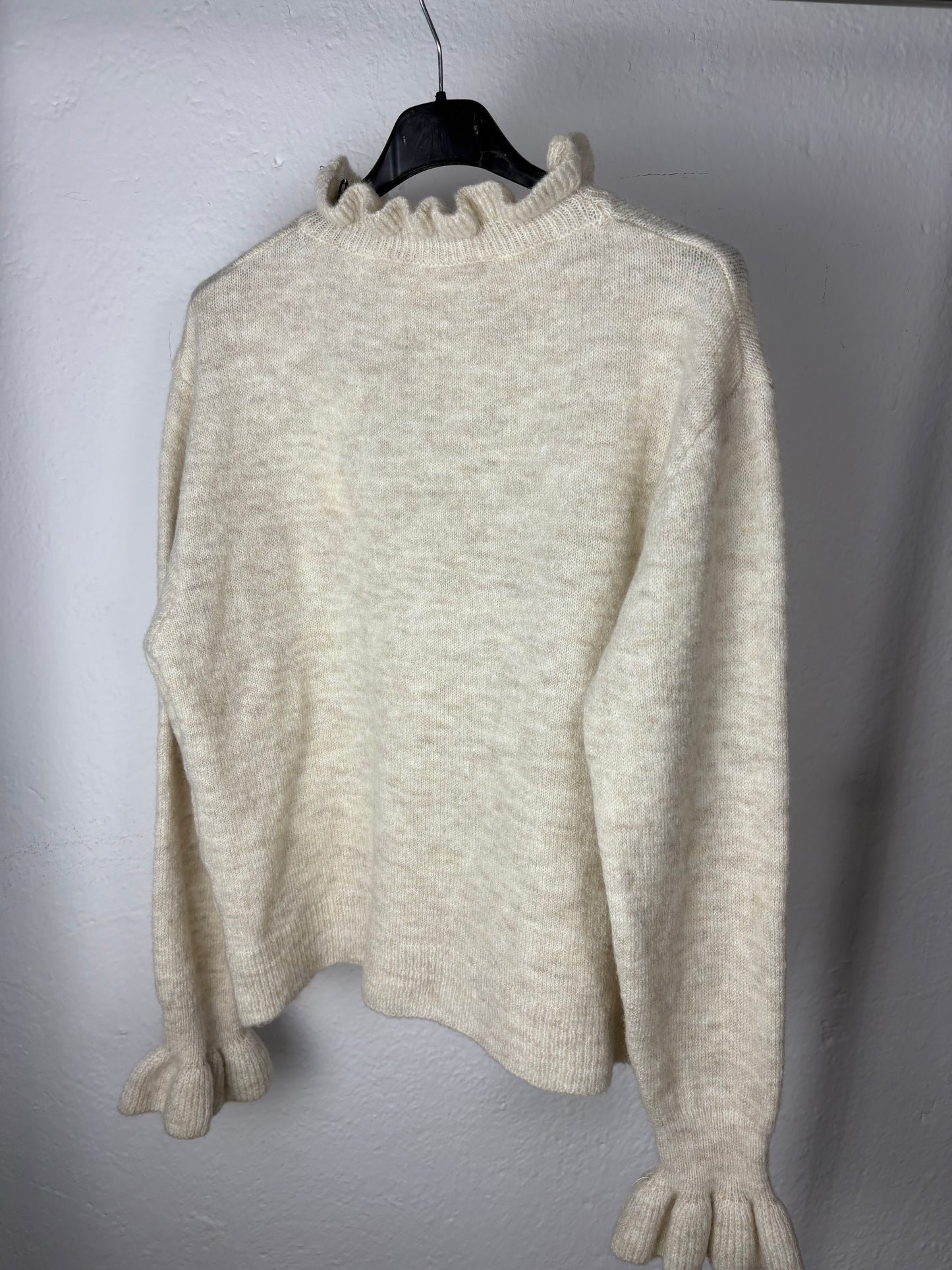 Jersey fino cuello volante