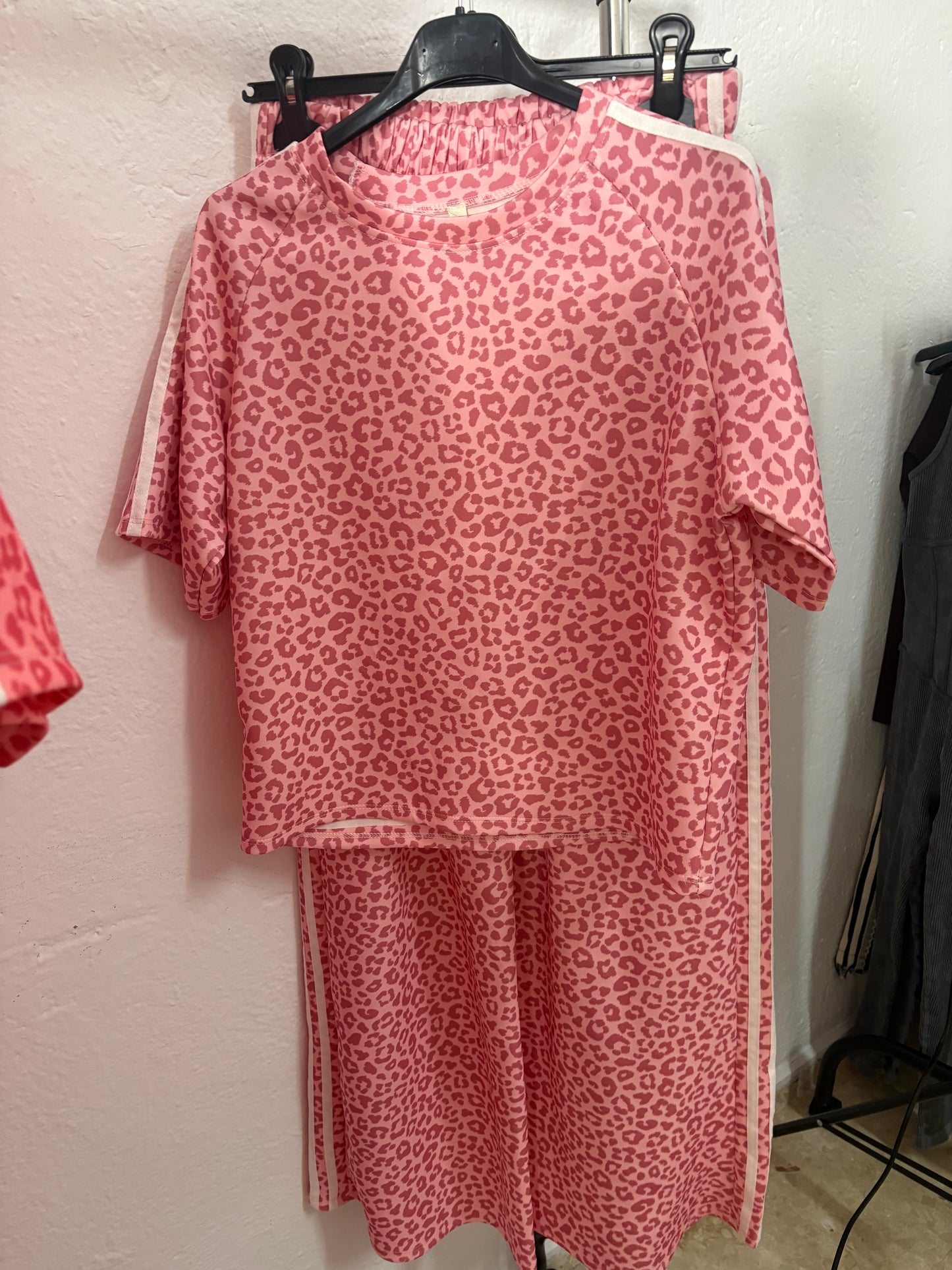 Conjunto ad manga corta rosa