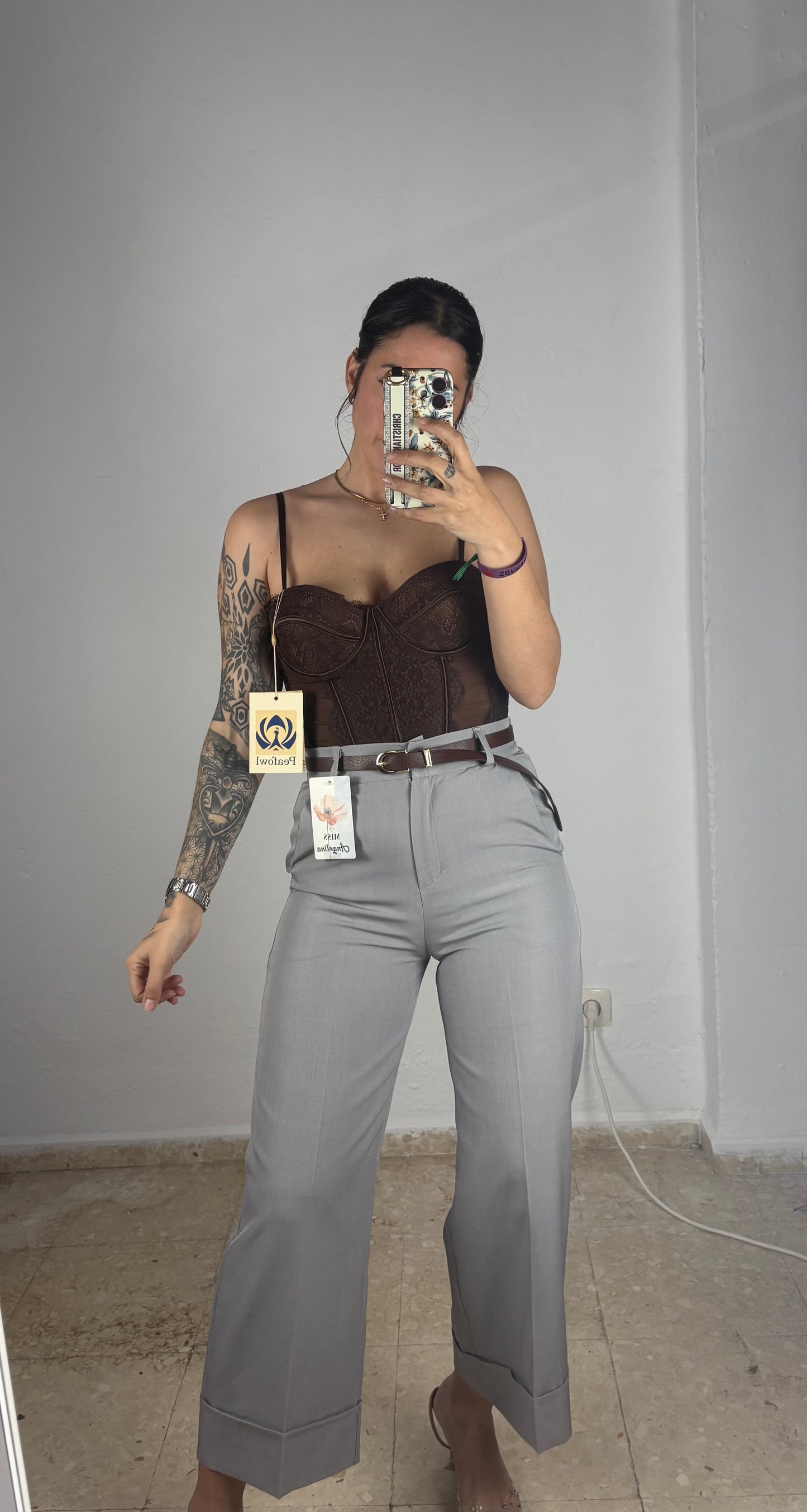 Pantalón pinzas flared