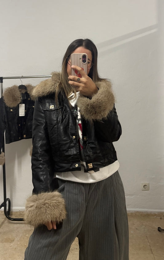 Chaqueta cuero pelo negra