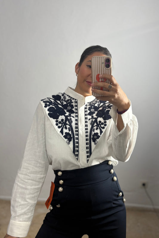Camisa castellana blanca /marino