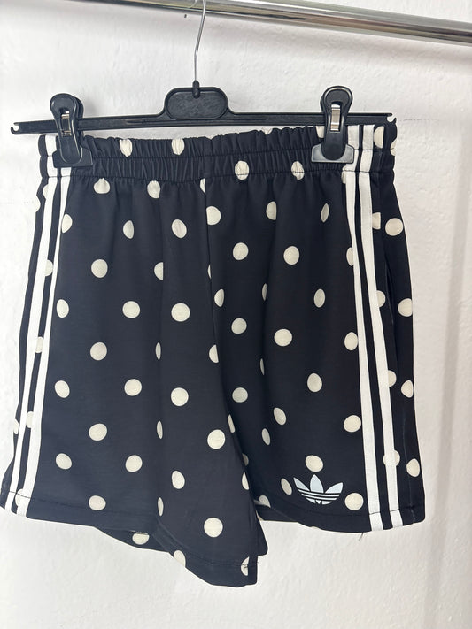 Short AD negros lunares