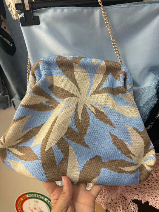 Clutch flower/ celeste