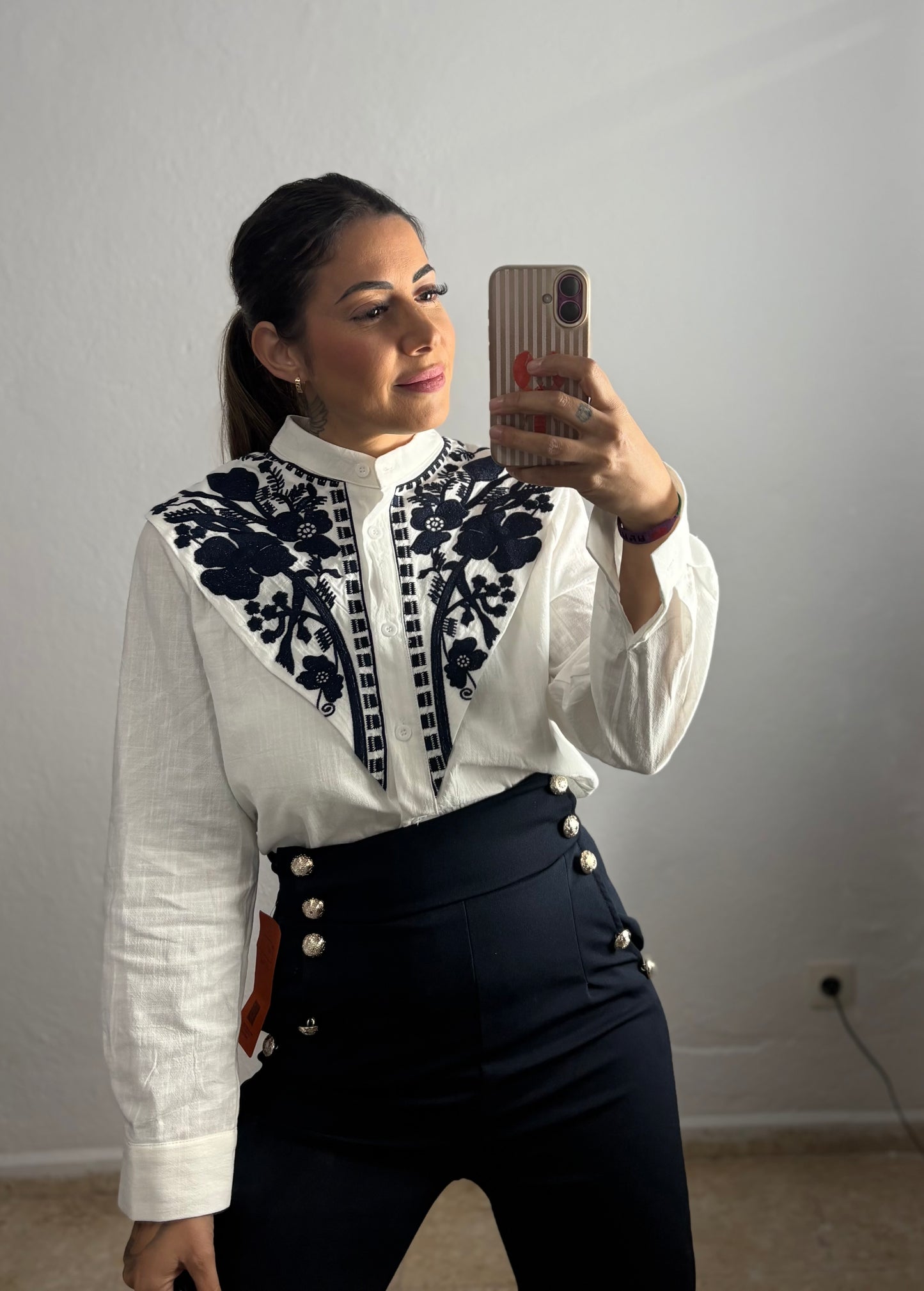 Camisa castellana blanca /marino